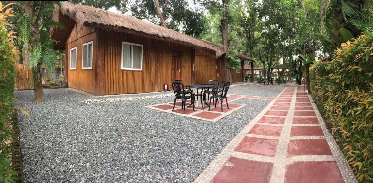 Buenavista Family Inn Tagudin Екстер'єр фото