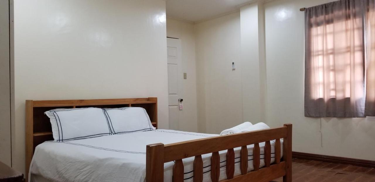 Buenavista Family Inn Tagudin Екстер'єр фото